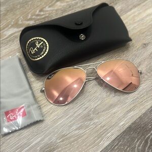 Ray-Ban Aviator Sunglasses with Rose Gold Lenses